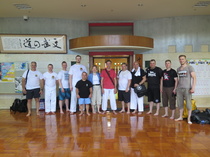 Muu Suomen porukka saapui Budokanin harjoituksiin. Mukana myös tuttuja muualta Euroopasta.